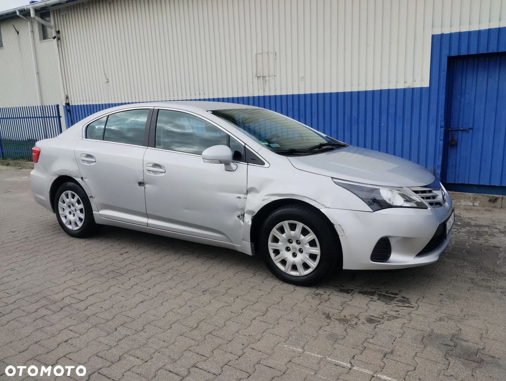 Toyota Avensis 2.0 D-4D Sol - 12