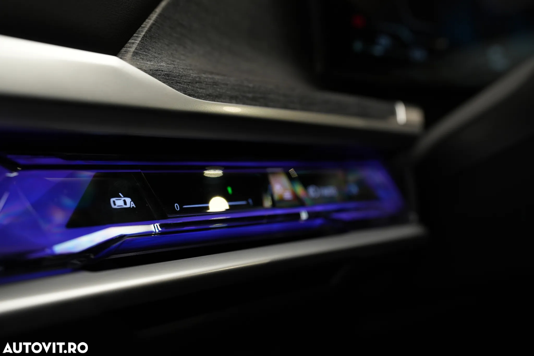 BMW Seria 7 740d xDrive MHEV - 16
