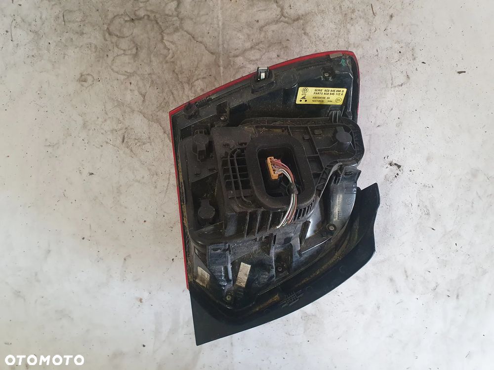 * LAMPA TYLNA PRAWA TYŁ PRAWO VOLKSWAGEN POLO 5 6R LED - 7