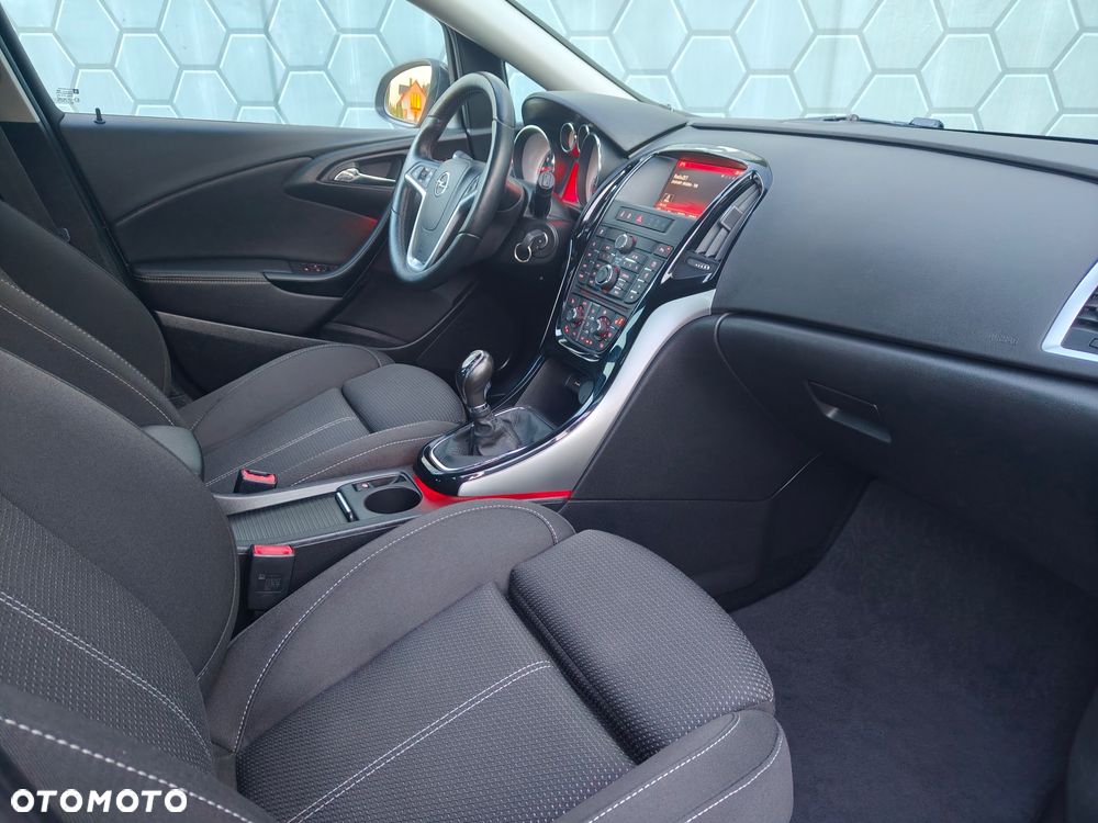 Opel Astra 1.4 Turbo Exklusiv - 14
