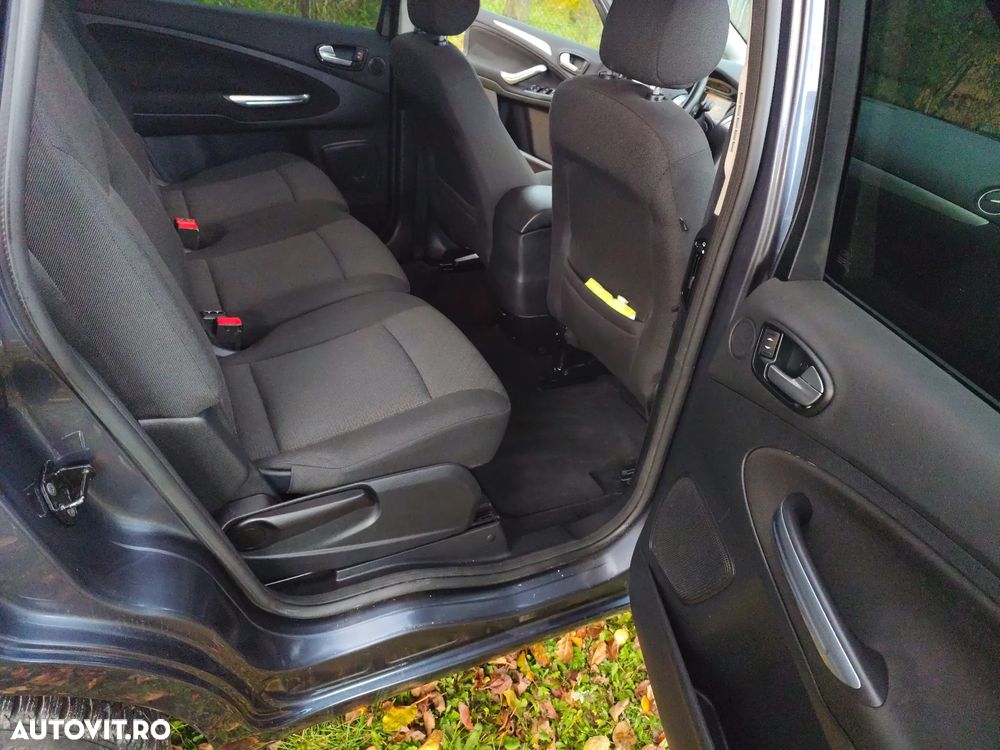 Ford S-Max 2.0 TDCi Trend - 13