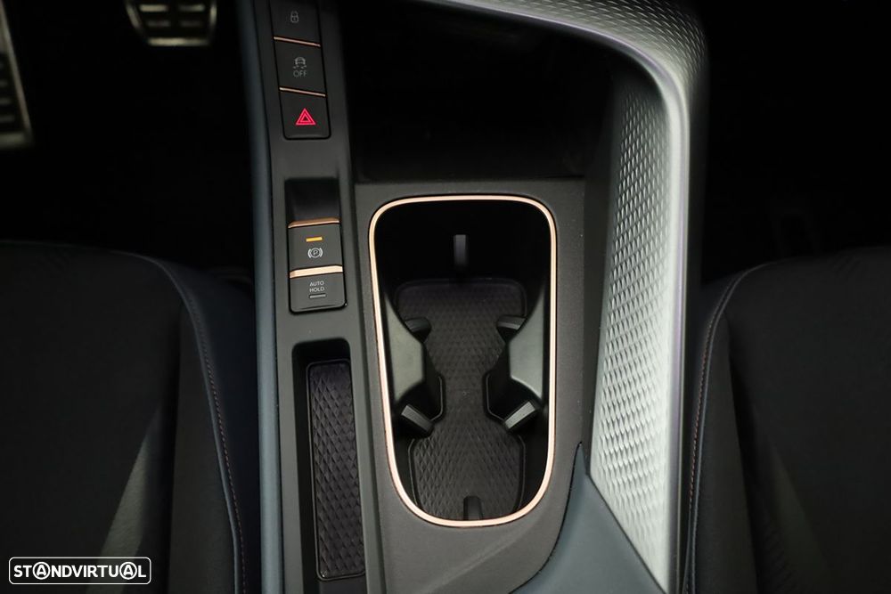 Cupra Terramar 1.5 e-Hybrid DSG - 13