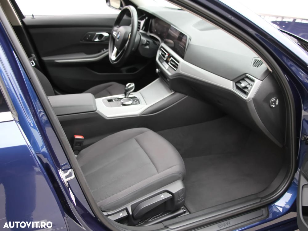 BMW Seria 3 320i xDrive Aut. - 17