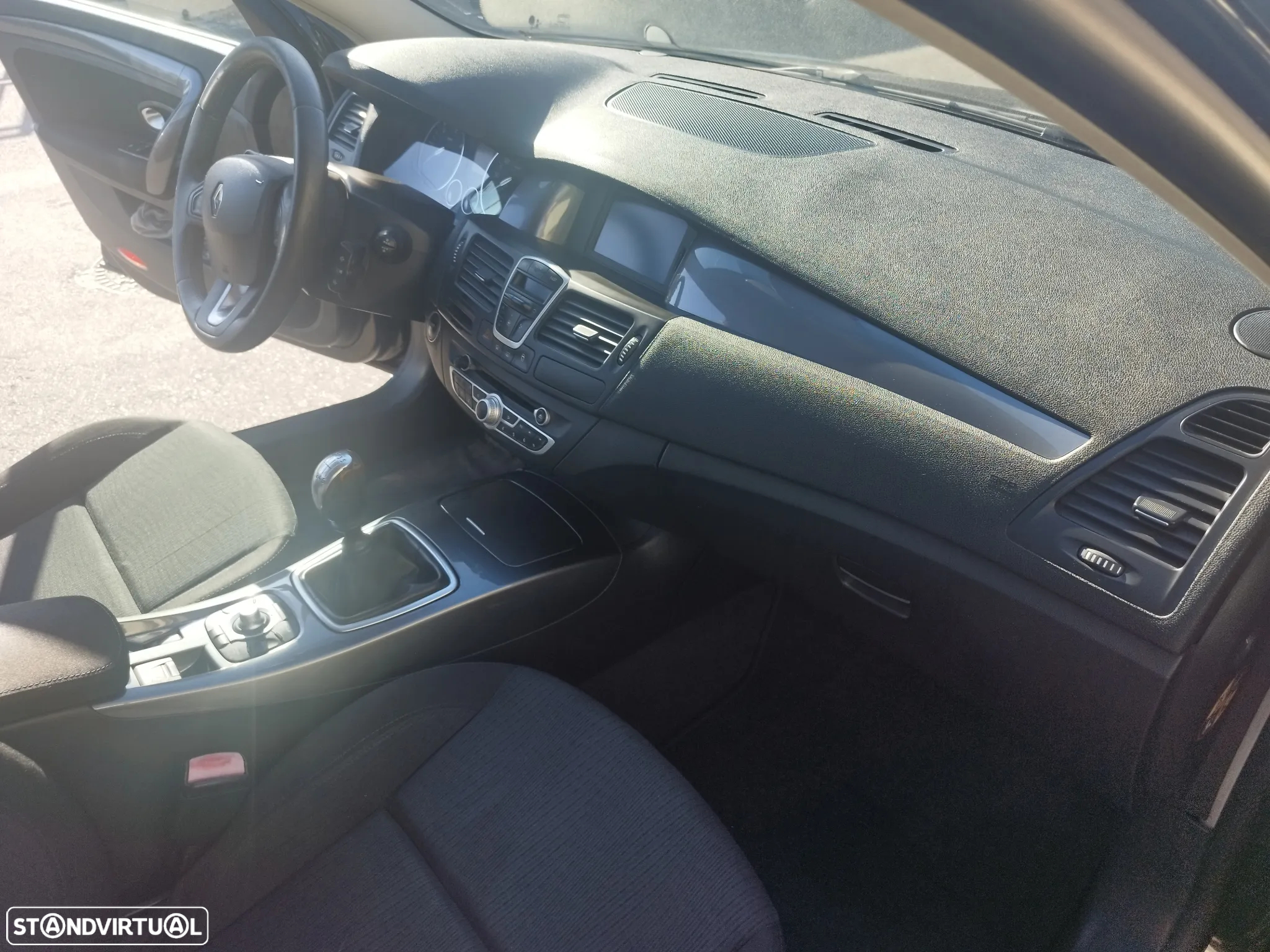Renault Laguna Break 1.5 dCi SE Black Line - 8