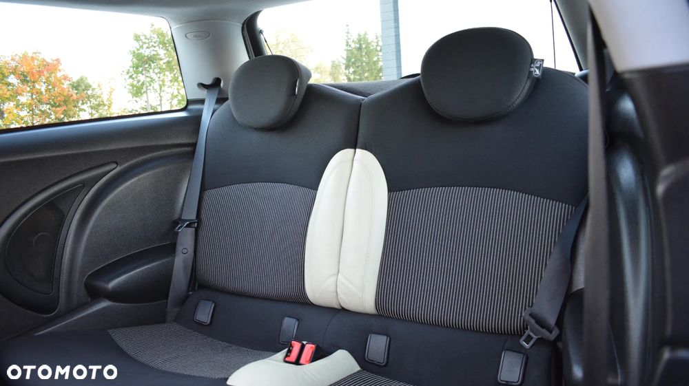 MINI Cooper Standard - 29