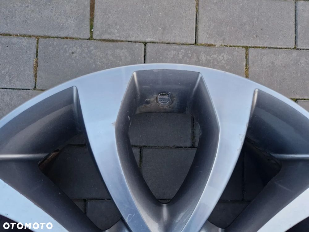 FELGA NISSAN JUKE F15 7Jx17H2, ET47, 5x114,3 - 2