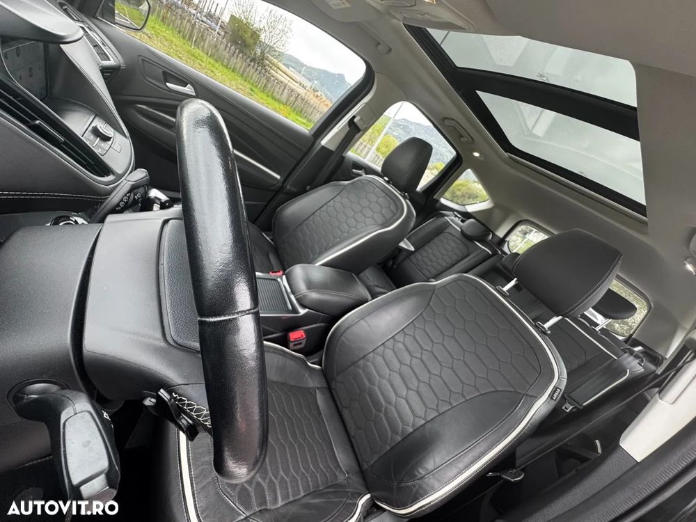 Ford Kuga 2.0 TDCi 4x4 Aut. Vignale - 11