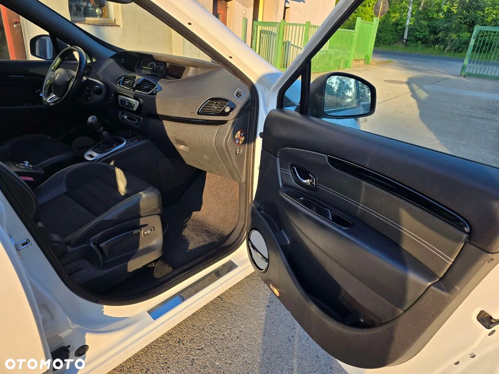 Renault Grand Scenic - 16