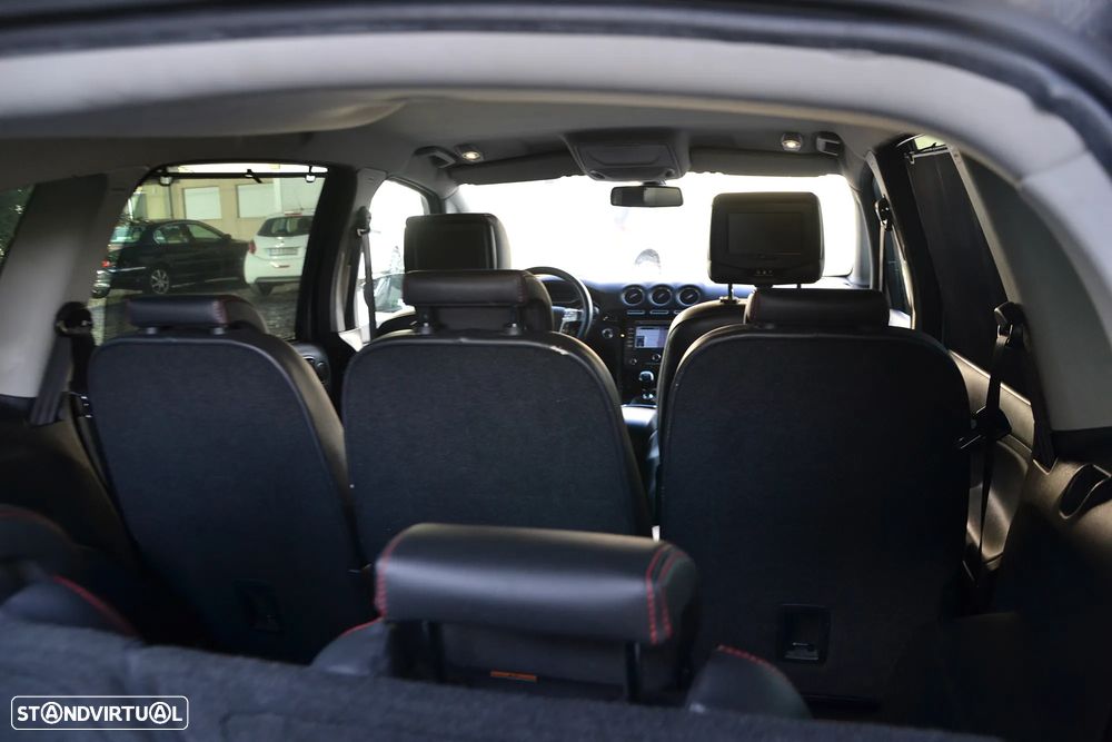 Ford S-Max 2.0 TDCi Titanium 7L 149g - 37