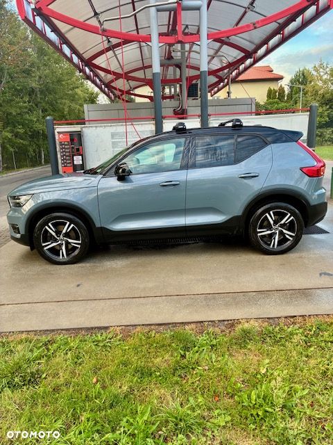 Volvo XC 40 B4 B AWD R-Design - 4