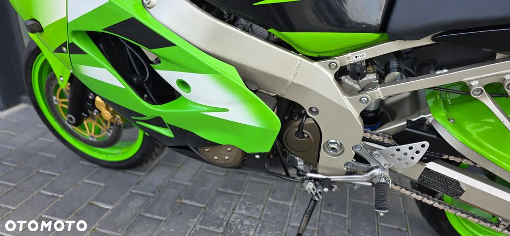 Kawasaki ZX - 32