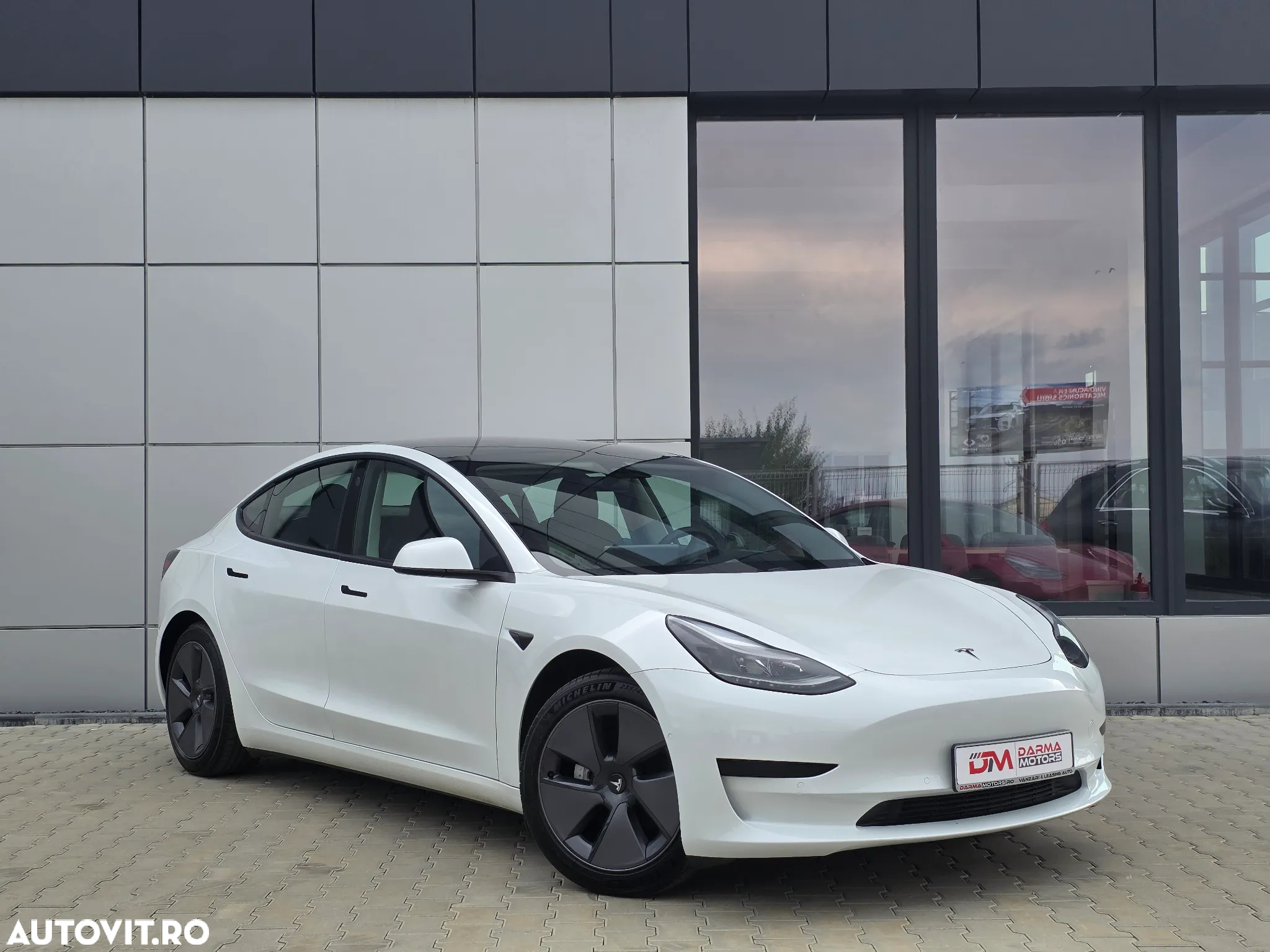 Tesla Model 3 Standard Reichweite Plus Hinterradantrieb - 2