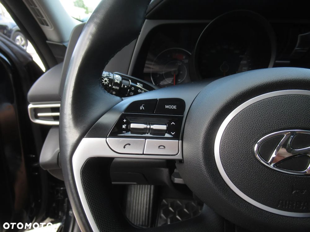 Hyundai Elantra 1.6 Smart CVT - 12