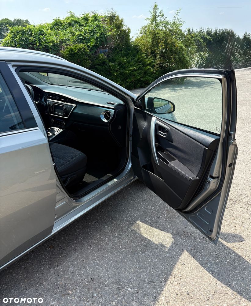 Toyota Auris - 15