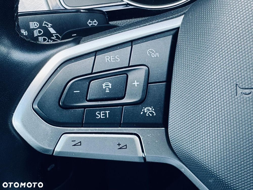 Volkswagen Passat - 23