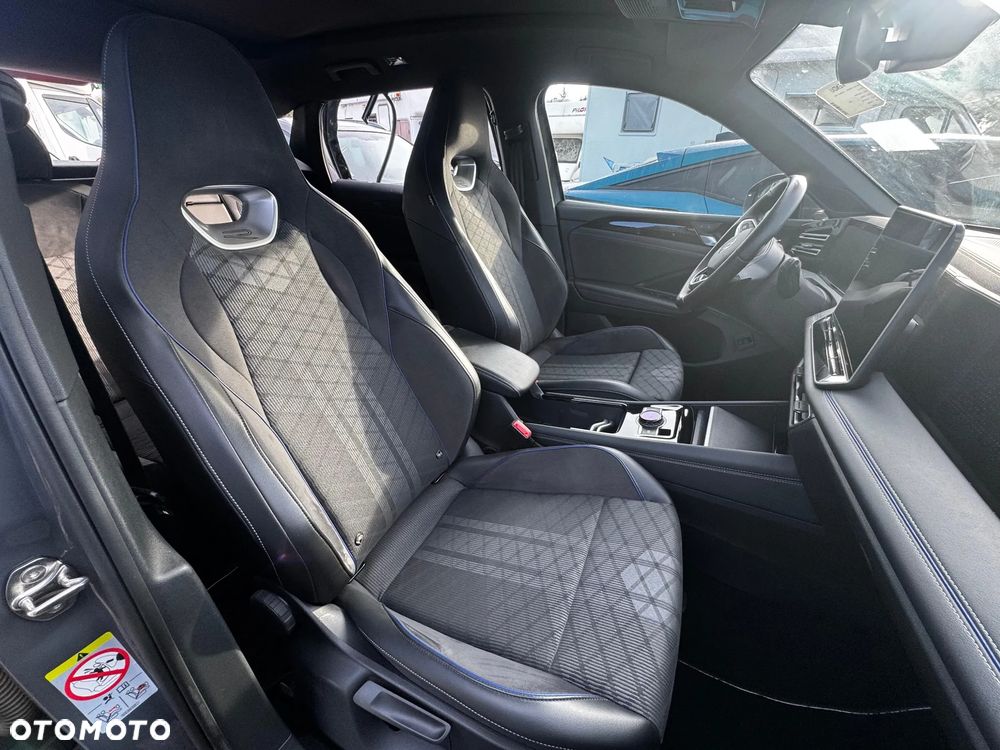 Volkswagen Tiguan 1.5 eTSI OPF DSG R-Line - 23