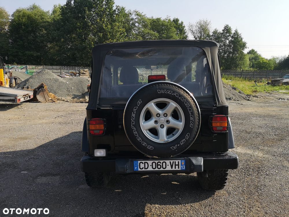 Jeep Wrangler - 6