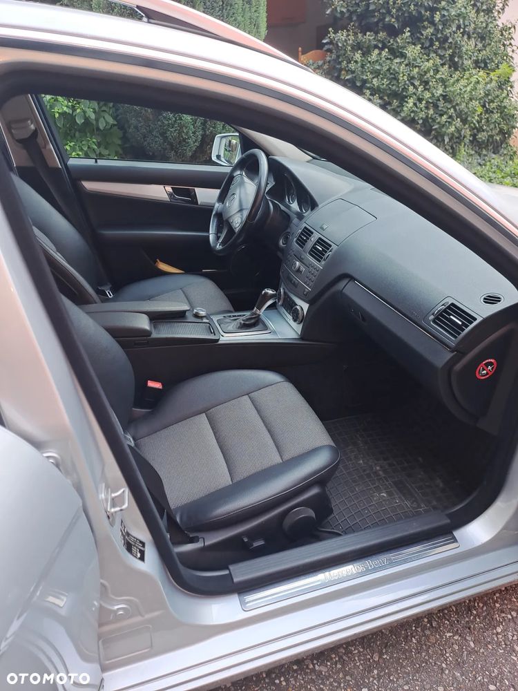 Mercedes-Benz Klasa C 200 T CDI DPF Automatik BlueEFFICIENCY Avantgarde - 10