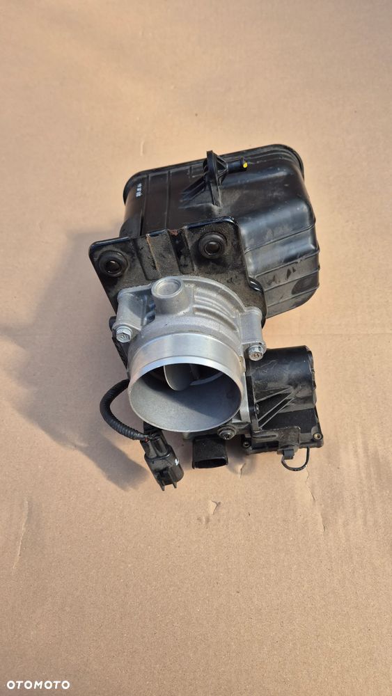 Przepustnica HYUNDAI  IX35 wodór Fuel Cell 35775-4W000 - 2