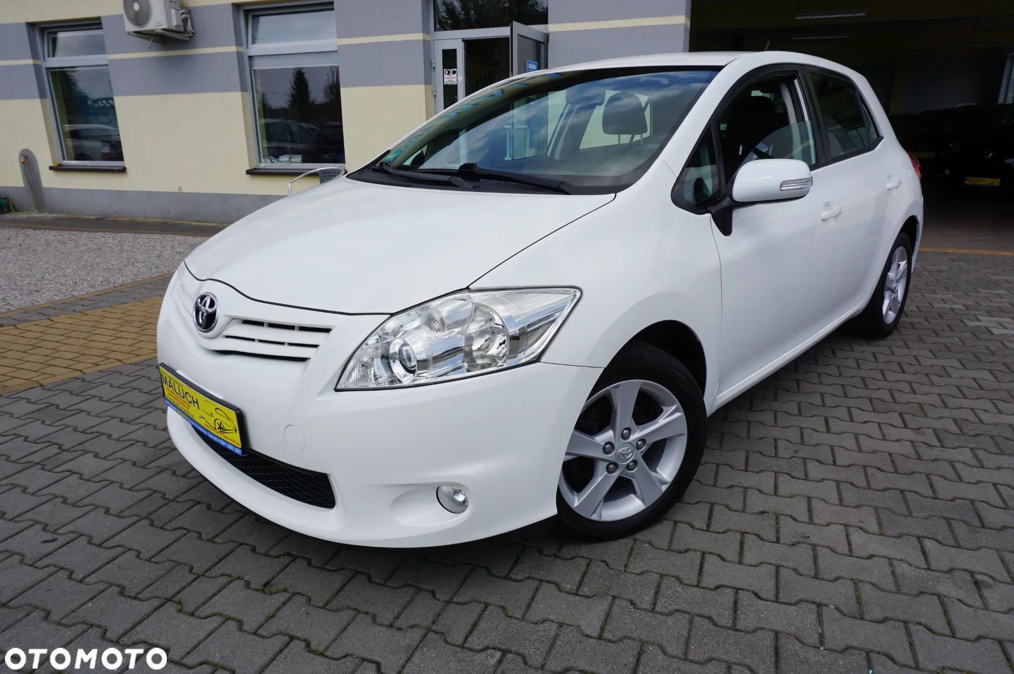 Toyota Auris 1.6 Comfort - 1