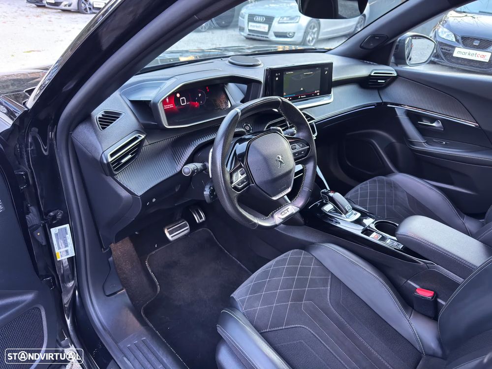 Peugeot 2008 1.2 PureTech GT Pack EAT8 - 4