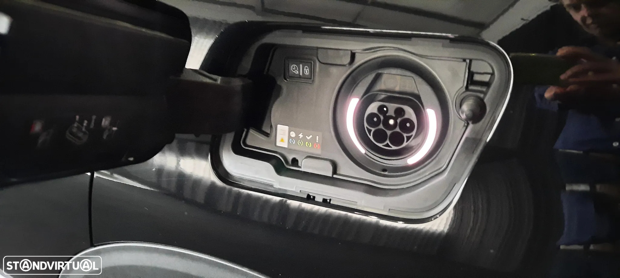 Peugeot 3008 1.6 Hybrid Allure Pack e-EAT8 - 49