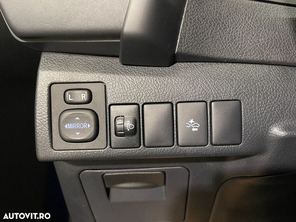 Toyota Auris 1.8 L VVT-i TS Hybrid Luna - 19