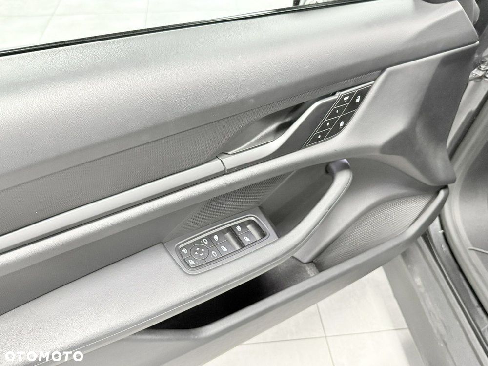 Porsche Taycan Sport Turismo Performance Plus - 28