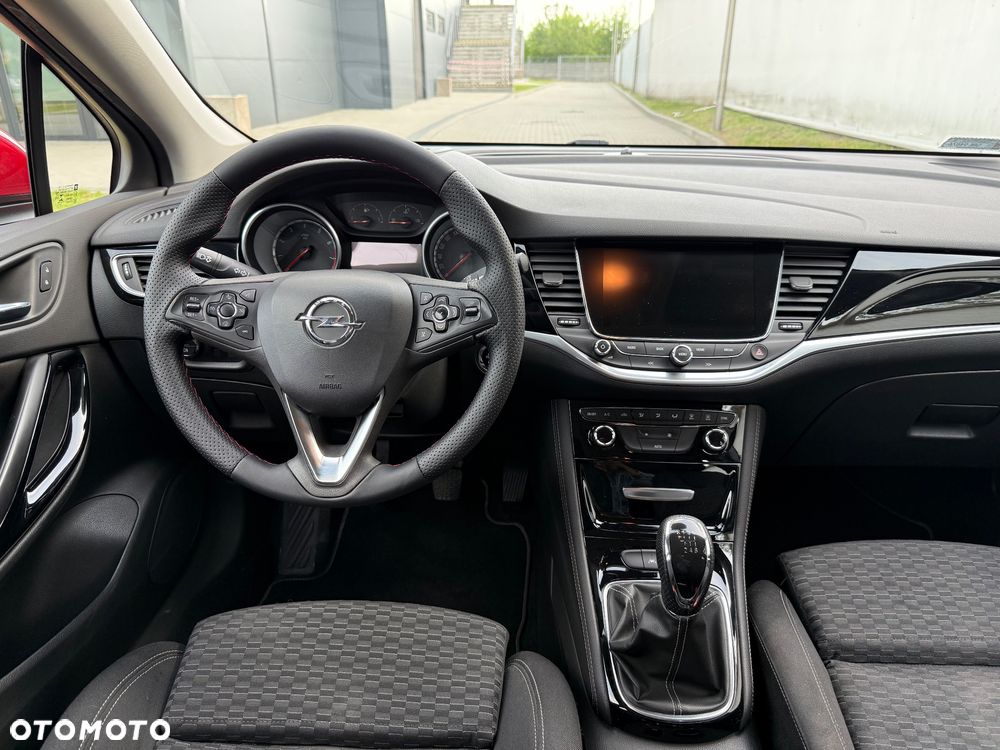 Opel Astra 1.4 T Elite - 17