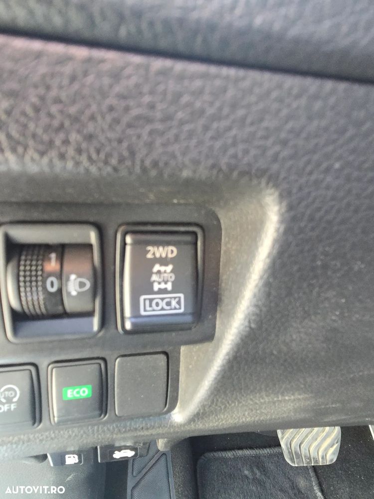 Nissan Qashqai 1.7 dCi Xtronic ALL-MODE 4x4i TEKNA+ - 32