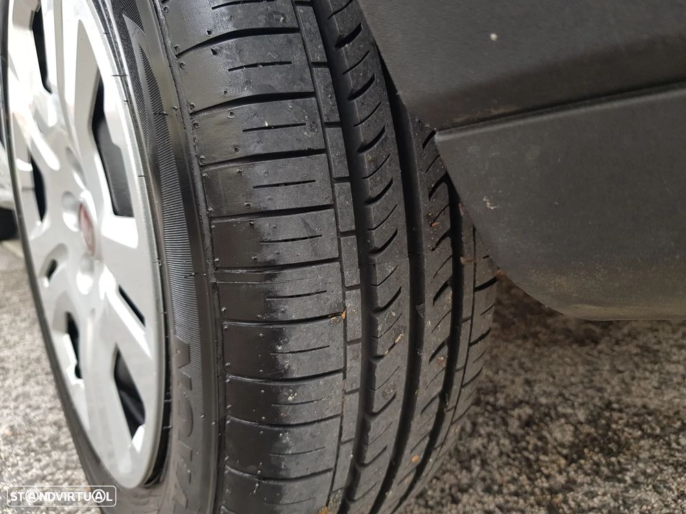 Fiat Doblo 3 Lugares - 39