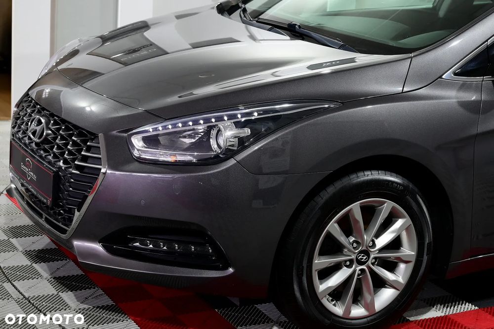 Hyundai i40 Kombi blue 1.6 Space - 34