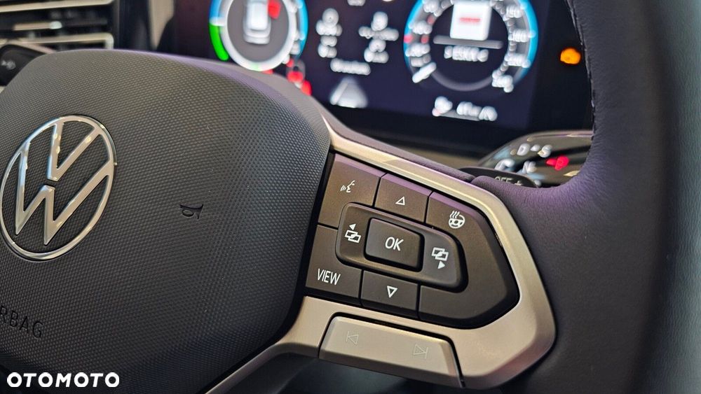 Volkswagen Tiguan - 24