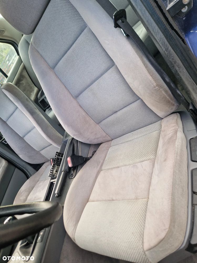 BMW Seria 3 318i - 34