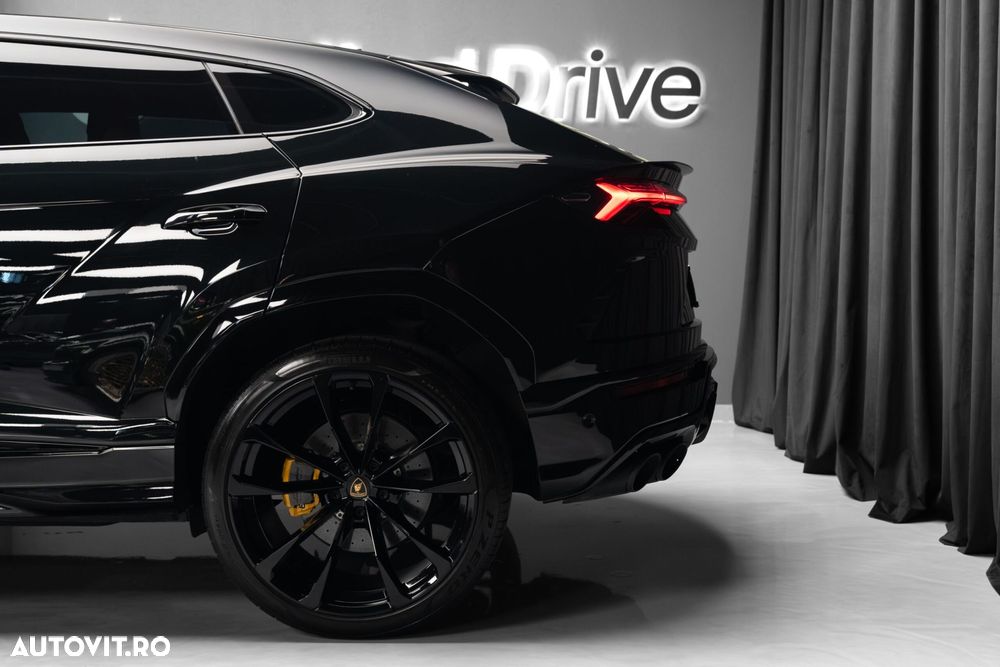 Lamborghini Urus - 10