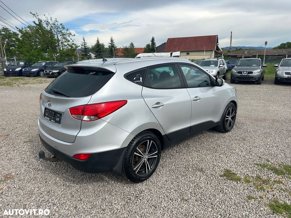 Hyundai ix35 2.0 CRDI 4WD Trend - 4
