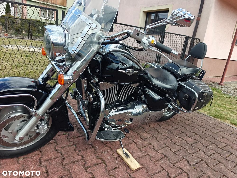 Suzuki Intruder - 19