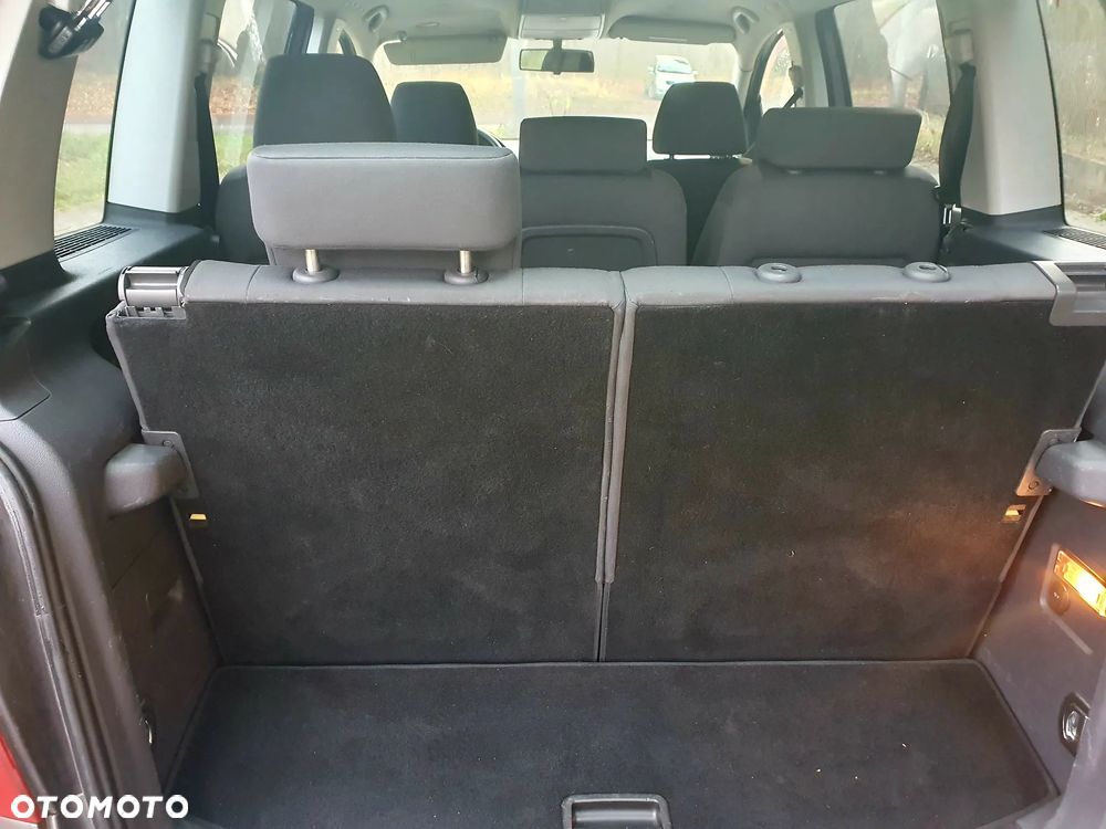 Volkswagen Touran 2.0 TDI Goal - 15