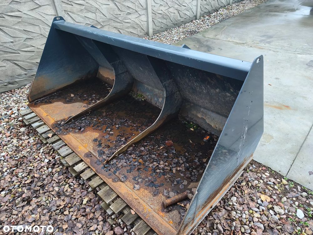 Claas Ranger T907 - 15