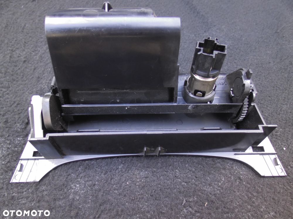 OPEL INSIGNIA A SCHOWEK POPIELNICZKA GNIAZDO ZAPALNICZKI 13241927 DREWNO - 6