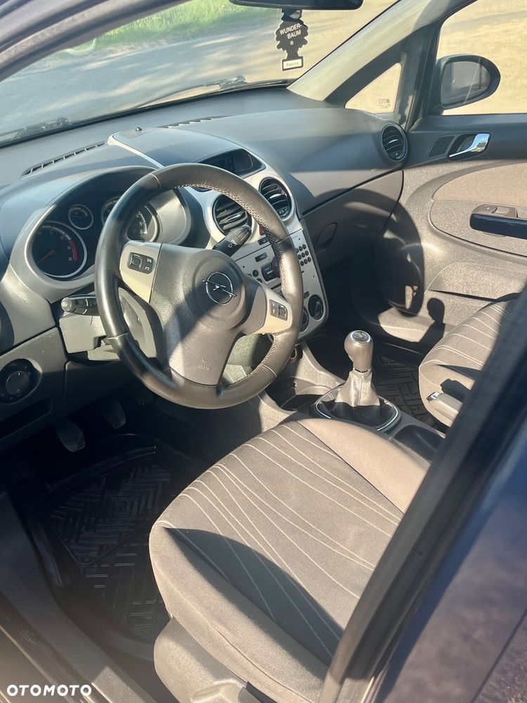 Opel Corsa 1.2 16V Innovation - 17