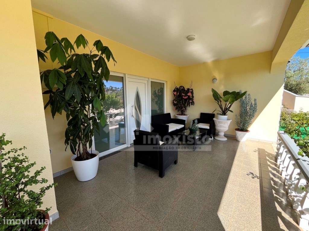 Moradia T5 pronta a habitar com terreno e anexos em Soure - Grande imagem: 3/60