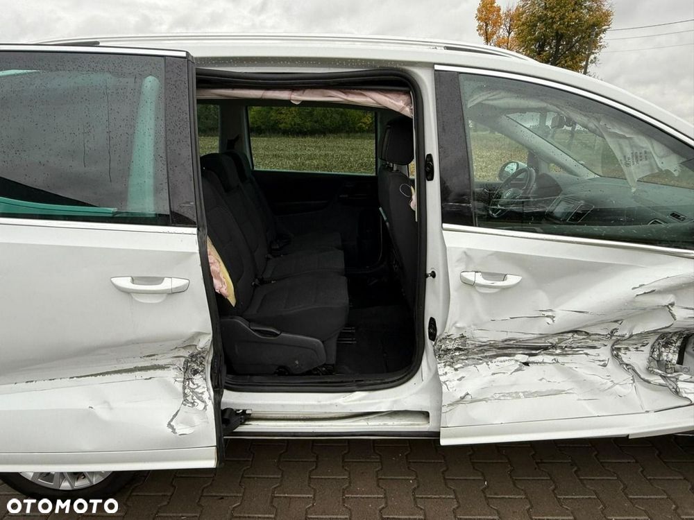 Volkswagen Sharan 2.0 TDI (BlueMotion Technology) Highline - 23