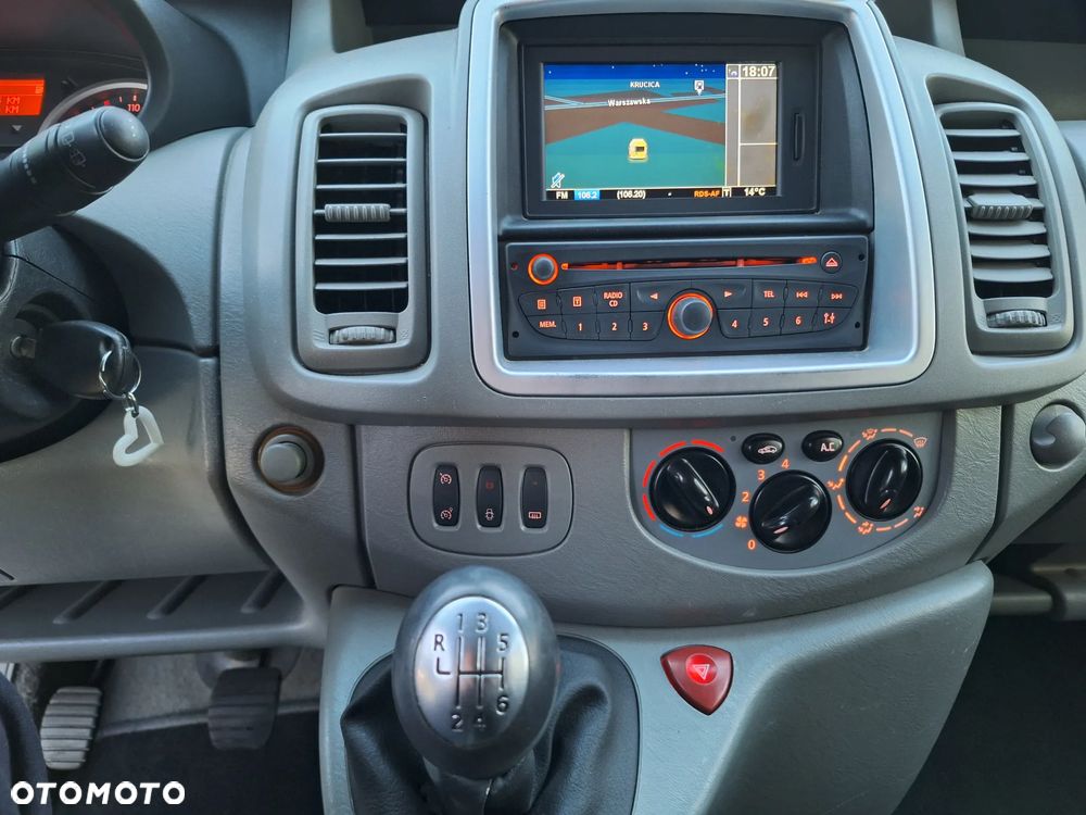 Renault Trafic FAP Passenger Black Edition - 24