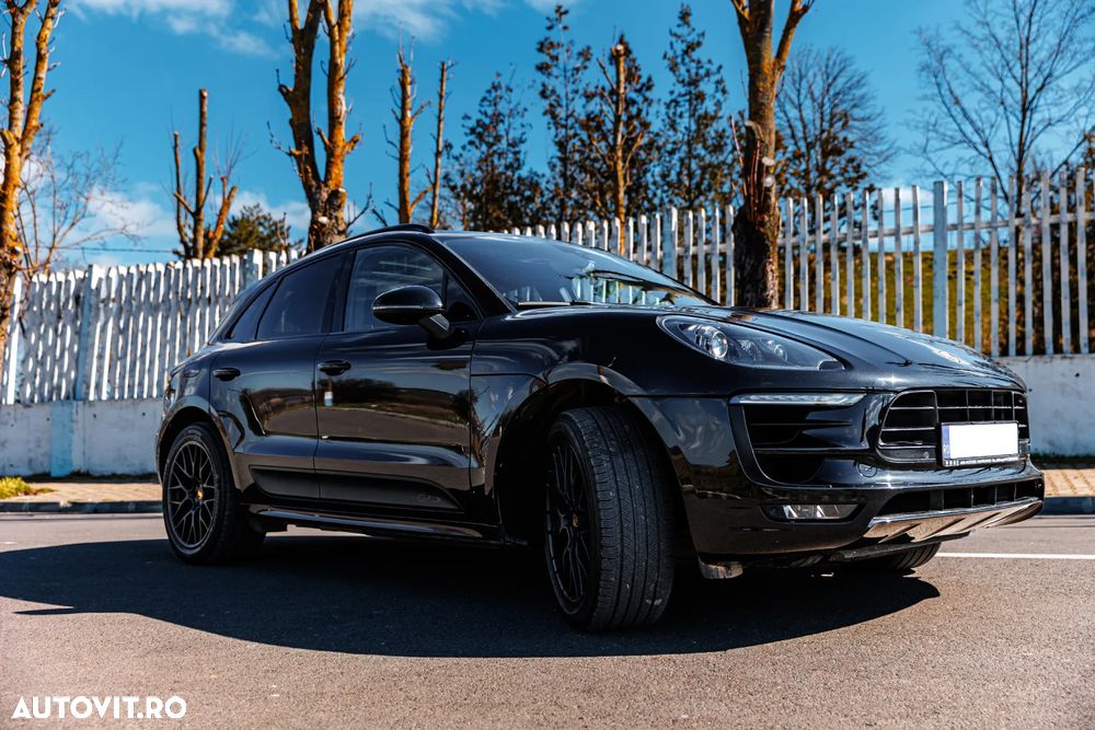 Porsche Macan - 3