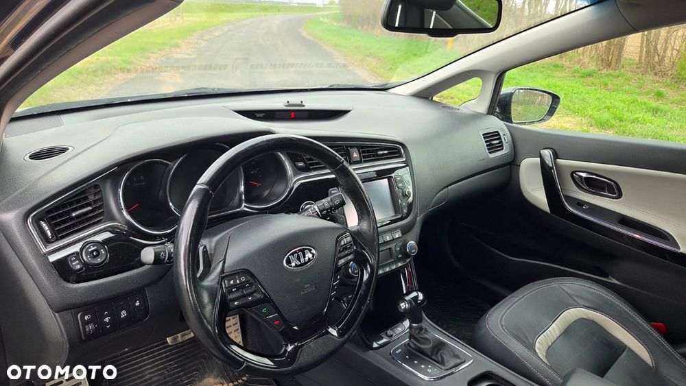 Kia Ceed 1.6 CRDi 136 DCT ISG Platinum Edition - 12