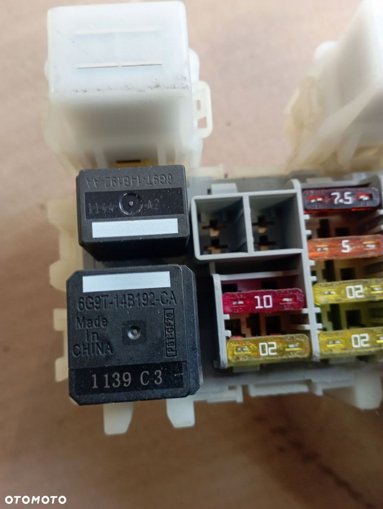 FORD SKRZYNKA BEZPIECZNIKÓW BS7T-14K131-CA - 4