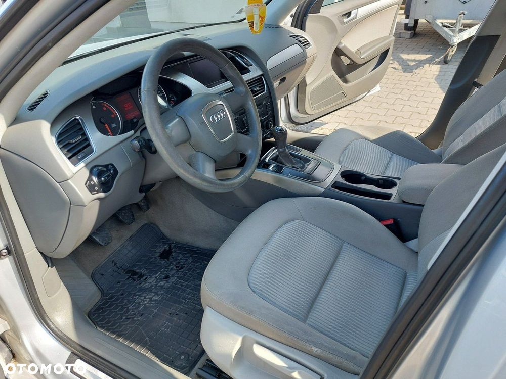 Audi A4 Avant - 9