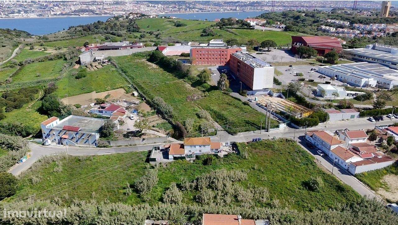 Terreno com potencial de loteamento | Monte da Caparica - Grande imagem: 2/4