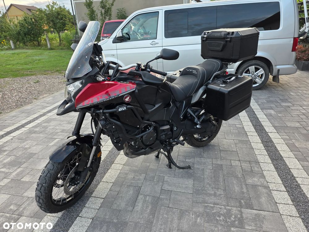 Honda VFR - 15
